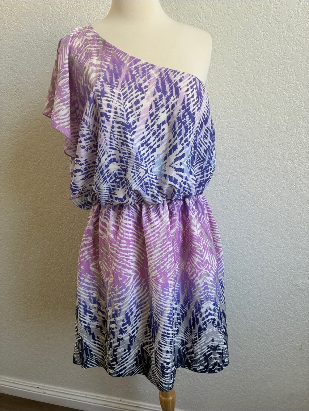 City Triangles One-Shoulder Lavender and White Print Dress